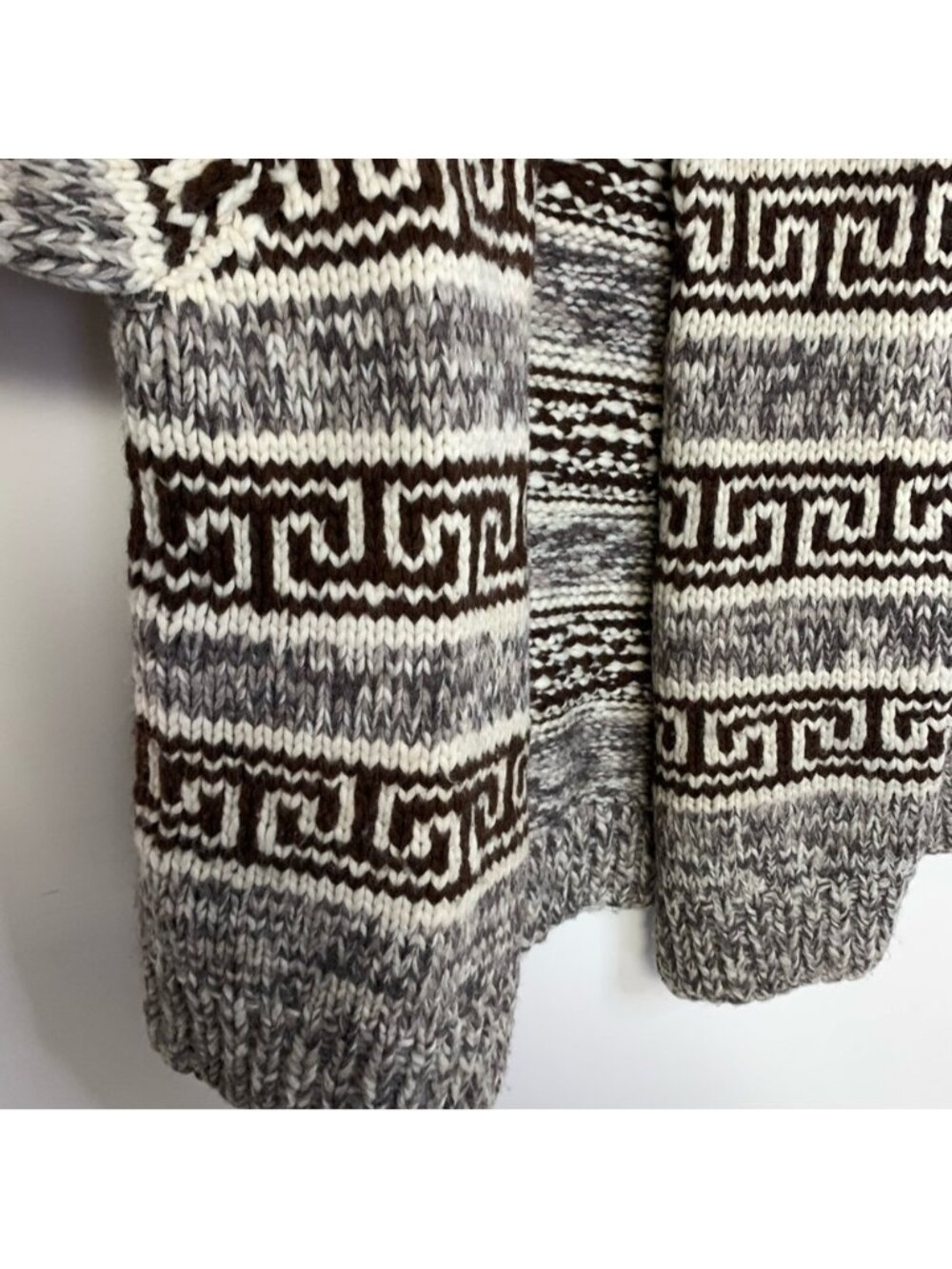 Cowichan Handmade Wool Sweater Jacket L - Picture 4 of 6